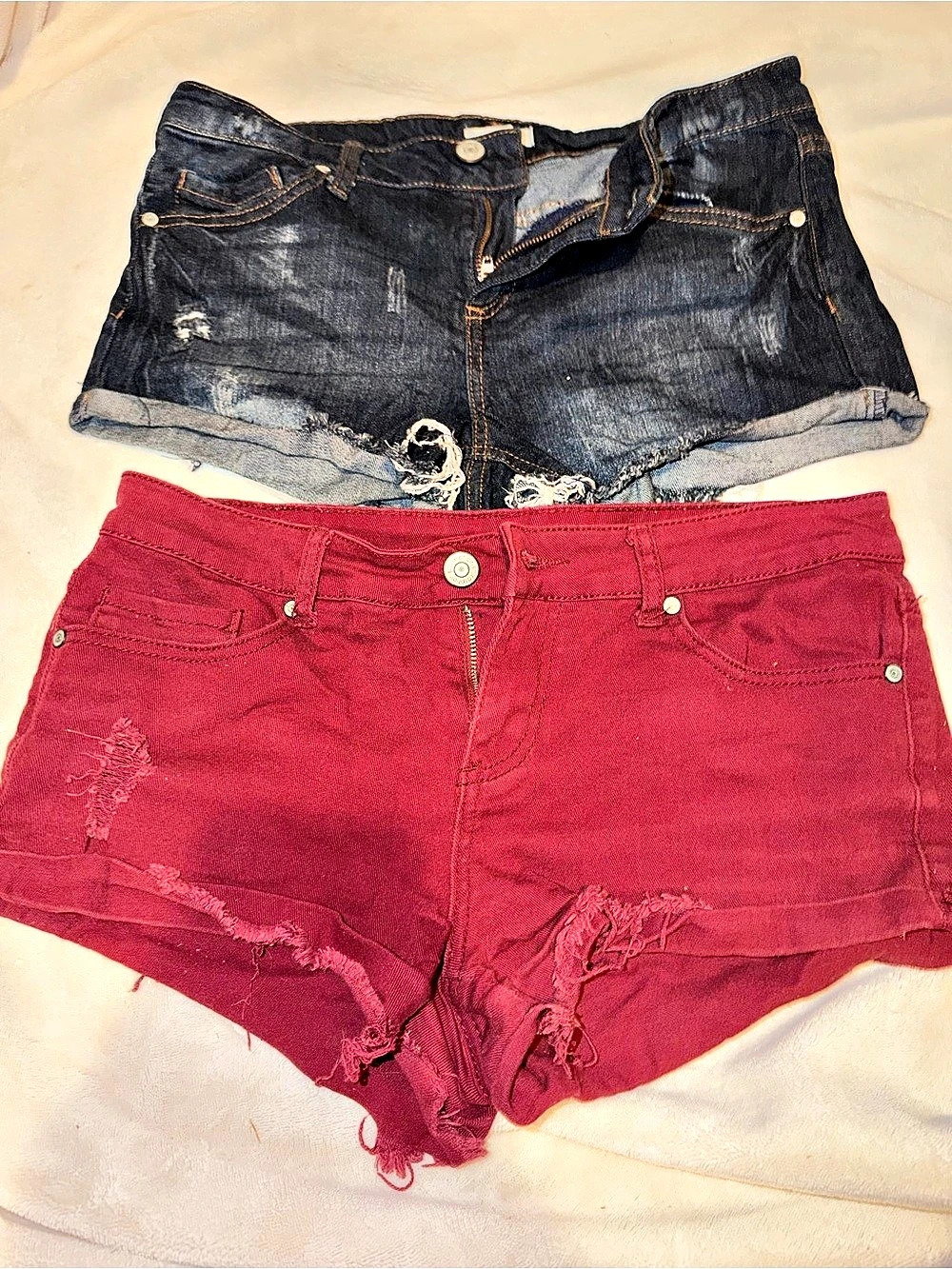 Distressed Denim Shorts Blue & Red